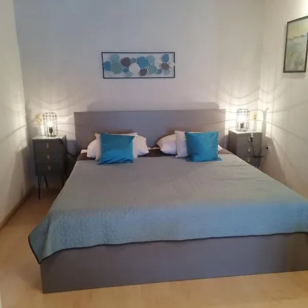 Aldo Sea View プーラ