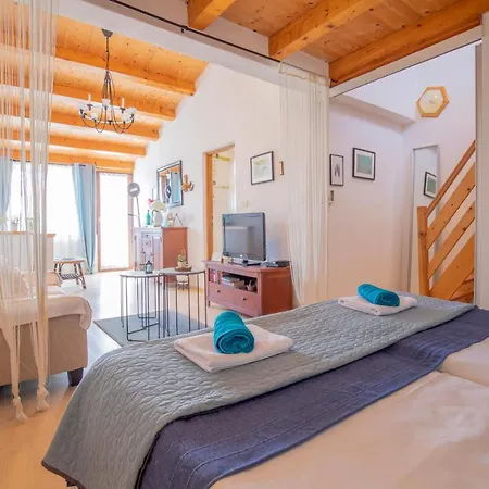 Aldo Sea View بولا